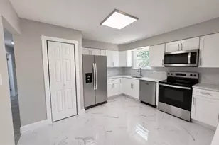 1 Beechwood St, Blackwood, NJ 08012 - Photo 9