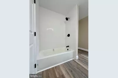 19 W Madison Street, Paulsboro, NJ 08066 - Photo 17