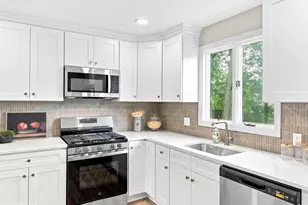 106 Lakeside Dr, Glassboro, NJ 08028 - Photo 5