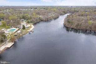 82 Bells Lake Dr, Washington Township, NJ 08012 - Photo 5