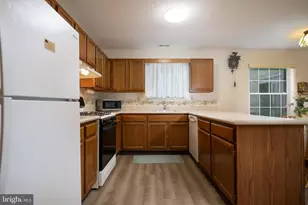 722 Bordeaux Ct, Monroe Township, NJ 08094 - Photo 13