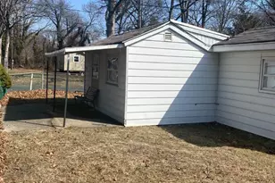 220 Crystal Dr, Monroe Township, NJ 08094 - Photo 1
