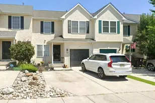 10 Arbour Ln, Sewell, NJ 08080 - Photo 1