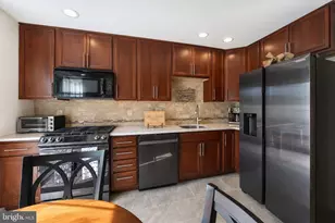 2301 Lexington Mews, Woolwich Township, NJ 08085 - Photo 3