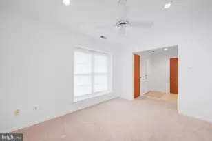 313 Martinique Dr, Monroe Township, NJ 08094 - Photo 5