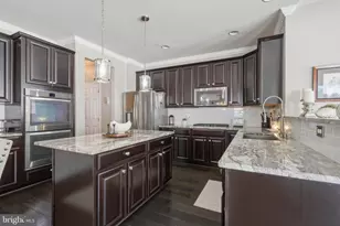490 DeFrancesco Cir, Glassboro, NJ 08028 - Photo 5