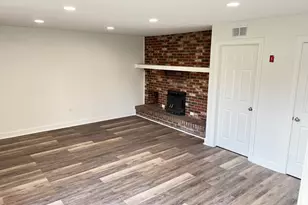 412 Robin Ln, Monroe Township, NJ 08094 - Photo 9