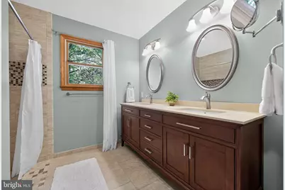 102 Holly Court, Harrison Township, NJ 08062 - Photo 17