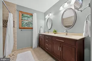 102 Holly Ct, Harrison Township, NJ 08062 - Photo 17