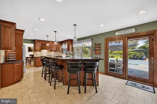 102 Holly Ct, Harrison Township, NJ 08062 - Photo 7