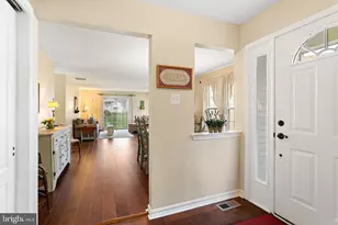567 Riviera Dr, Monroe Township, NJ 08094 - Photo 9
