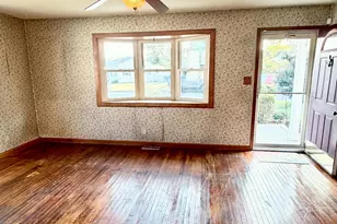454 Florence Blvd, Monroe Township, NJ 08094 - Photo 5