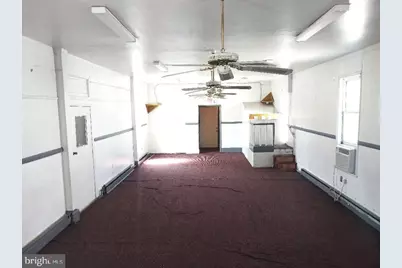 28 W Jefferson Street, Paulsboro, NJ 08066 - Photo 9