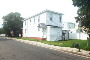 28 W Jefferson St, Paulsboro, NJ 08066 - Photo 5