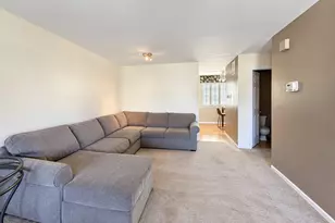 1009 Hillsboro Ct, Sewell, NJ 08080 - Photo 3