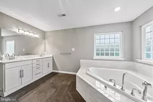 4 Alison Ct, Woodbury, NJ 08096 - Photo 9