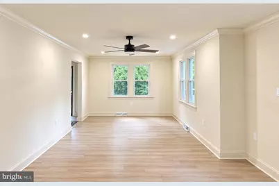 329 Woodbury Turnersville Road, Grenloch, NJ 08032 - Photo 7