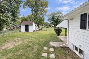 329 Woodbury - Turnersville Rd, Grenloch, NJ 08032 - Photo 33