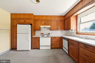 51 Quaker Rd, East Greenwich Township, NJ 08056 - Photo 7