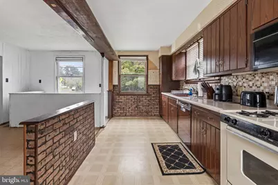 525 W Red Bank Avenue, West Deptford, NJ 08096 - Photo 11
