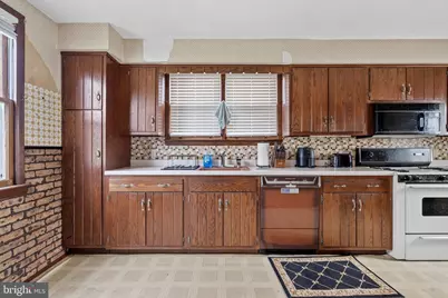 525 W Red Bank Avenue, West Deptford, NJ 08096 - Photo 13