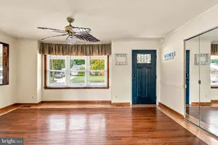 948 Lois Dr, Monroe Township, NJ 08094 - Photo 7