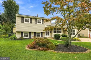 948 Lois Dr, Monroe Township, NJ 08094 - Photo 1