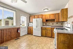 948 Lois Dr, Monroe Township, NJ 08094 - Photo 17