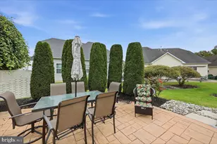 904 Sweet Briar Cir, Woodbury, NJ 08096 - Photo 5