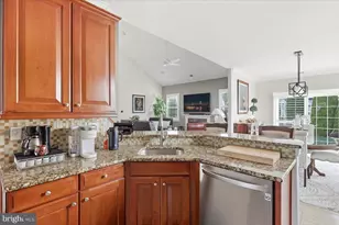 904 Sweet Briar Cir, Woodbury, NJ 08096 - Photo 13