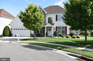 904 Sweet Briar Cir, Woodbury, NJ 08096 - Photo 1