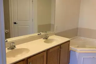 910 Van Gogh Ct, Monroe Township, NJ 08094 - Photo 15