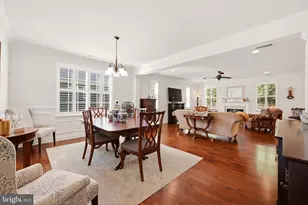 372 Berrhill Dr, Monroe Township, NJ 08094 - Photo 5