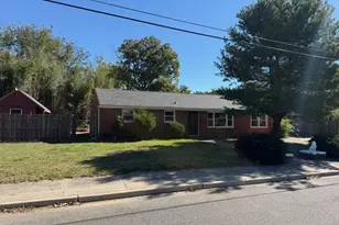 82 S School St, Greenwich Township, NJ 08027 - Photo 3