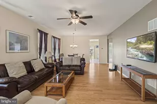 37 E Dehart Ave, Clayton, NJ 08312 - Photo 9
