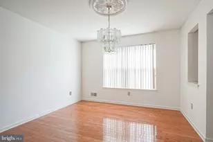 550 Riviera Dr, Monroe Township, NJ 08094 - Photo 9