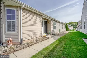 550 Riviera Dr, Monroe Township, NJ 08094 - Photo 3