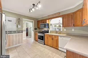 281 Dundee Dr, Monroe Township, NJ 08094 - Photo 13