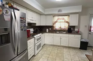 1034 Sykes Ln, Monroe Township, NJ 08094 - Photo 9