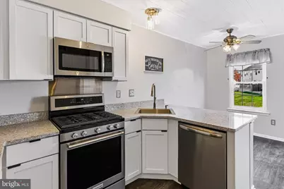 1124 Shamrock Way, Monroe Township, NJ 08094 - Photo 5