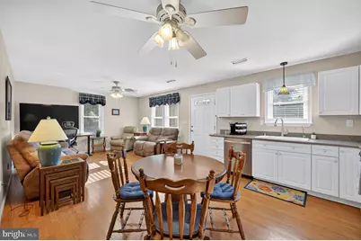 60 E Pittsfield Street, Pennsville, NJ 08070 - Photo 17