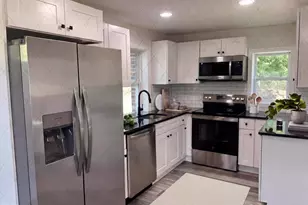 276 Woodstown Daretown, Pilesgrove, NJ 08098 - Photo 15