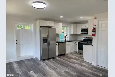 276 Woodstown Daretown, Pilesgrove, NJ 08098 - Photo 17