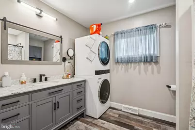 327 Lafayette Road, Carneys Point, NJ 08069 - Photo 17