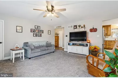 327 Lafayette Road, Carneys Point, NJ 08069 - Photo 7