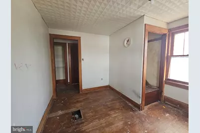 99 N Virginia Avenue, Carneys Point, NJ 08069 - Photo 13