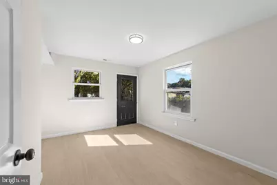 33 Pinewood Avenue, Carneys Point, NJ 08069 - Photo 9