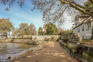 22 Delaware Ave, Penns Grove, NJ 08069 - Photo 9