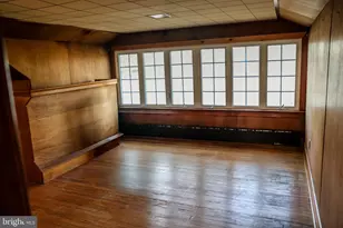 22 Delaware Ave, Penns Grove, NJ 08069 - Photo 17