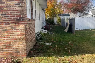 272 Johnson St, Carneys Point, NJ 08069 - Photo 3